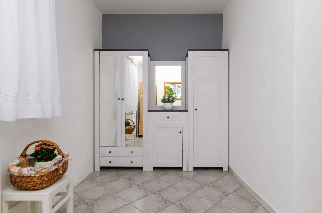 Apartment In Novi Vinodolski 15312