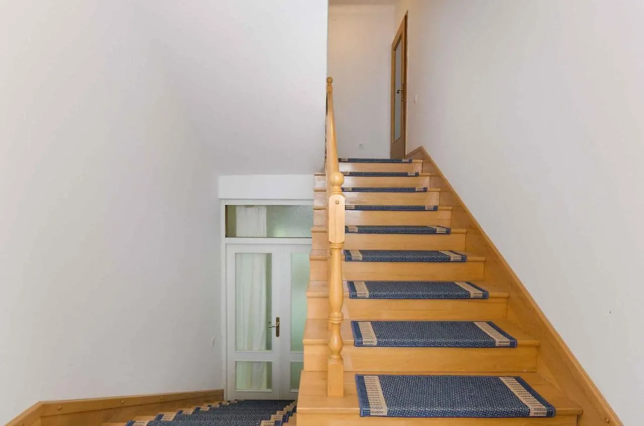 Apartment In Novi Vinodolski 15312