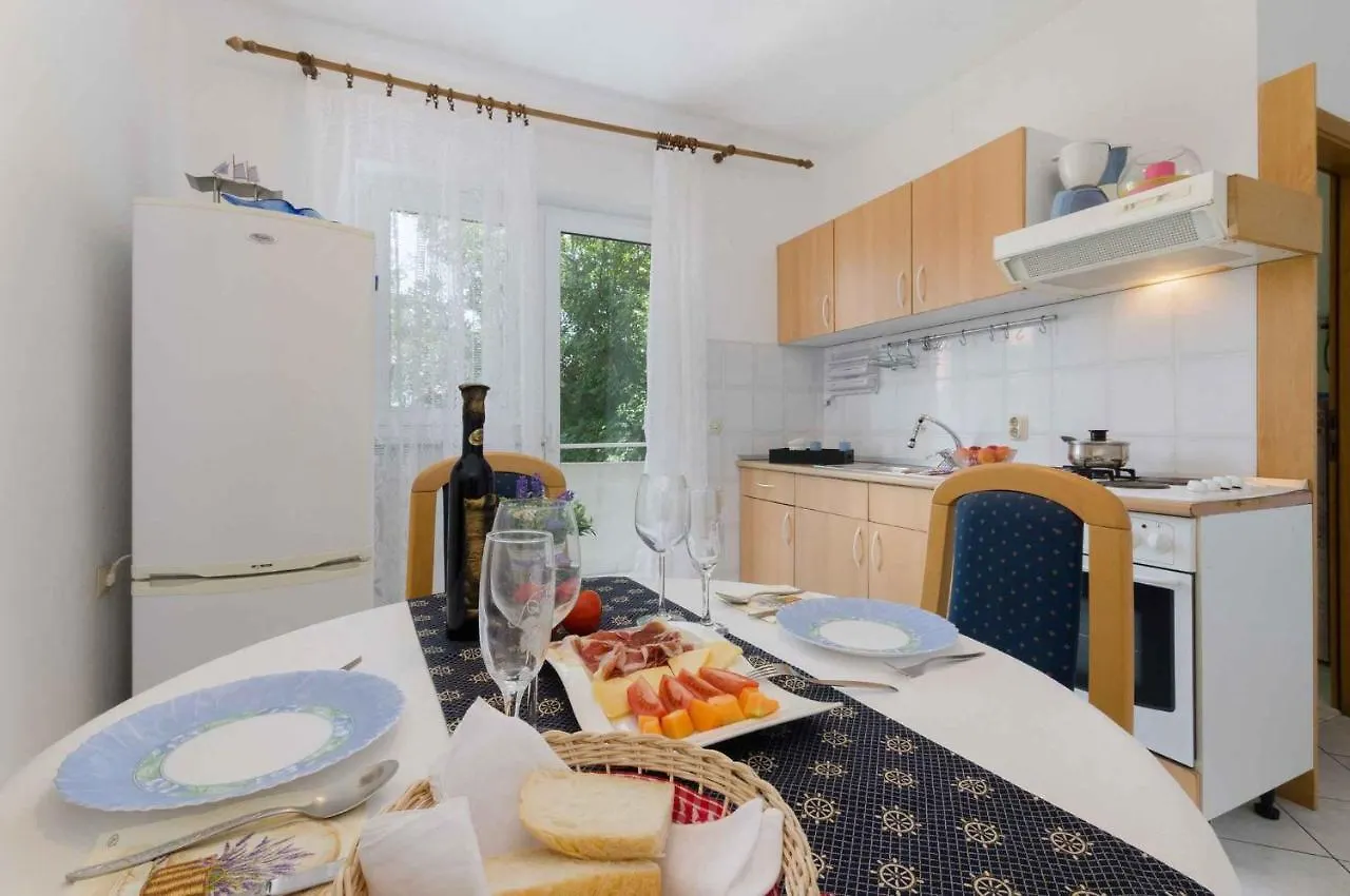 Apartment In Novi Vinodolski 15312