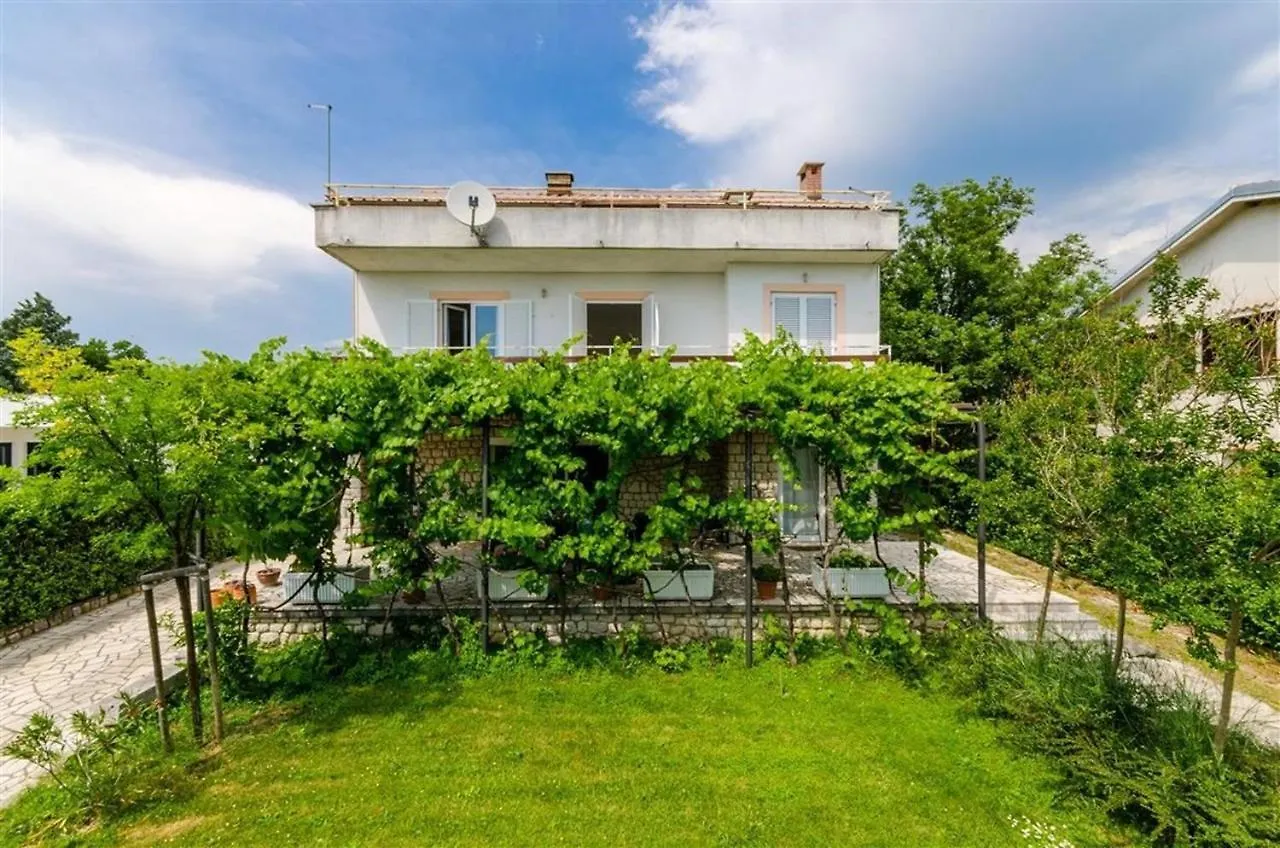 Apartment In Novi Vinodolski 15312